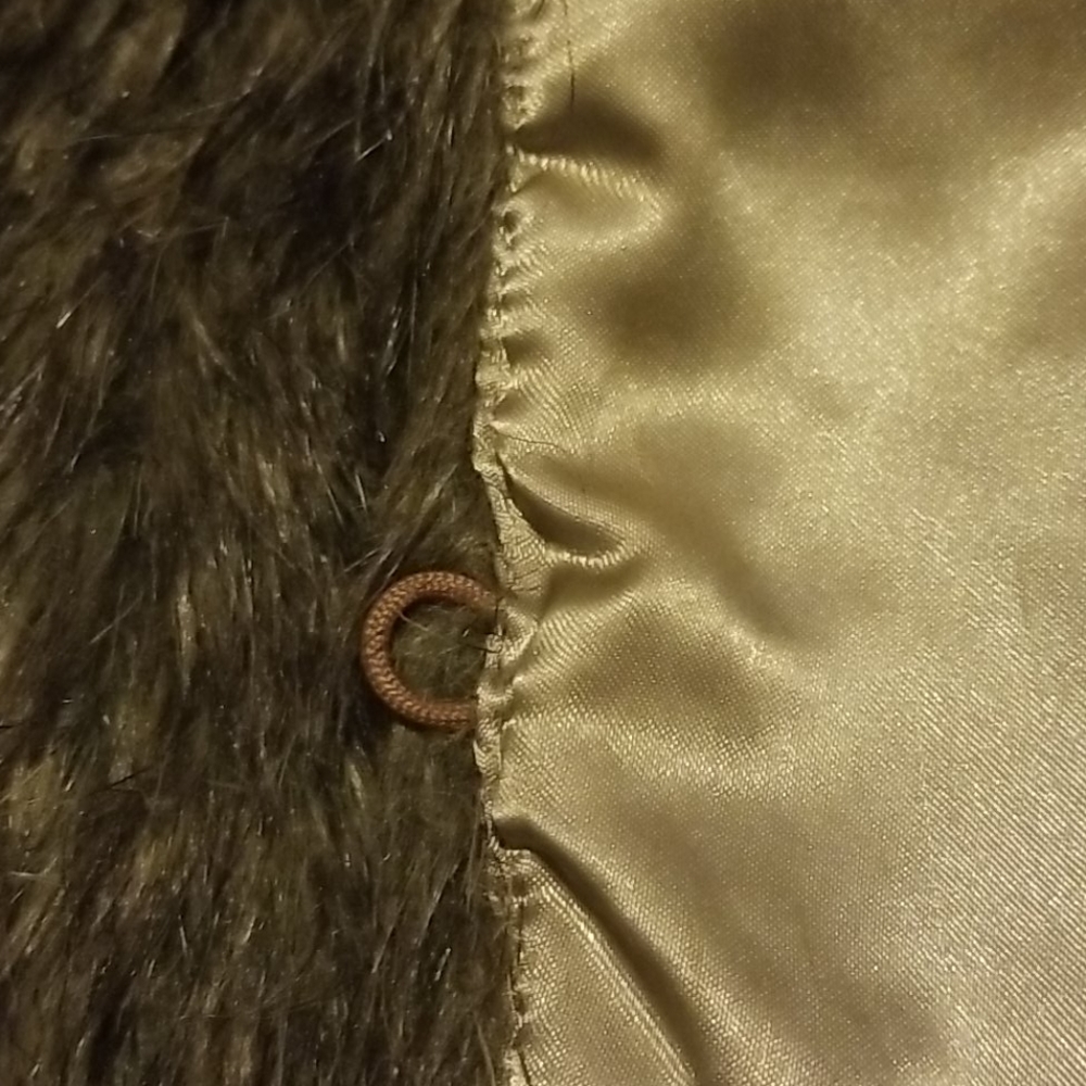 Vest - Picture 5 of 7